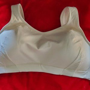 SYROKAN Full Coverage Sports Bra Wireless High Impact Bounce Control